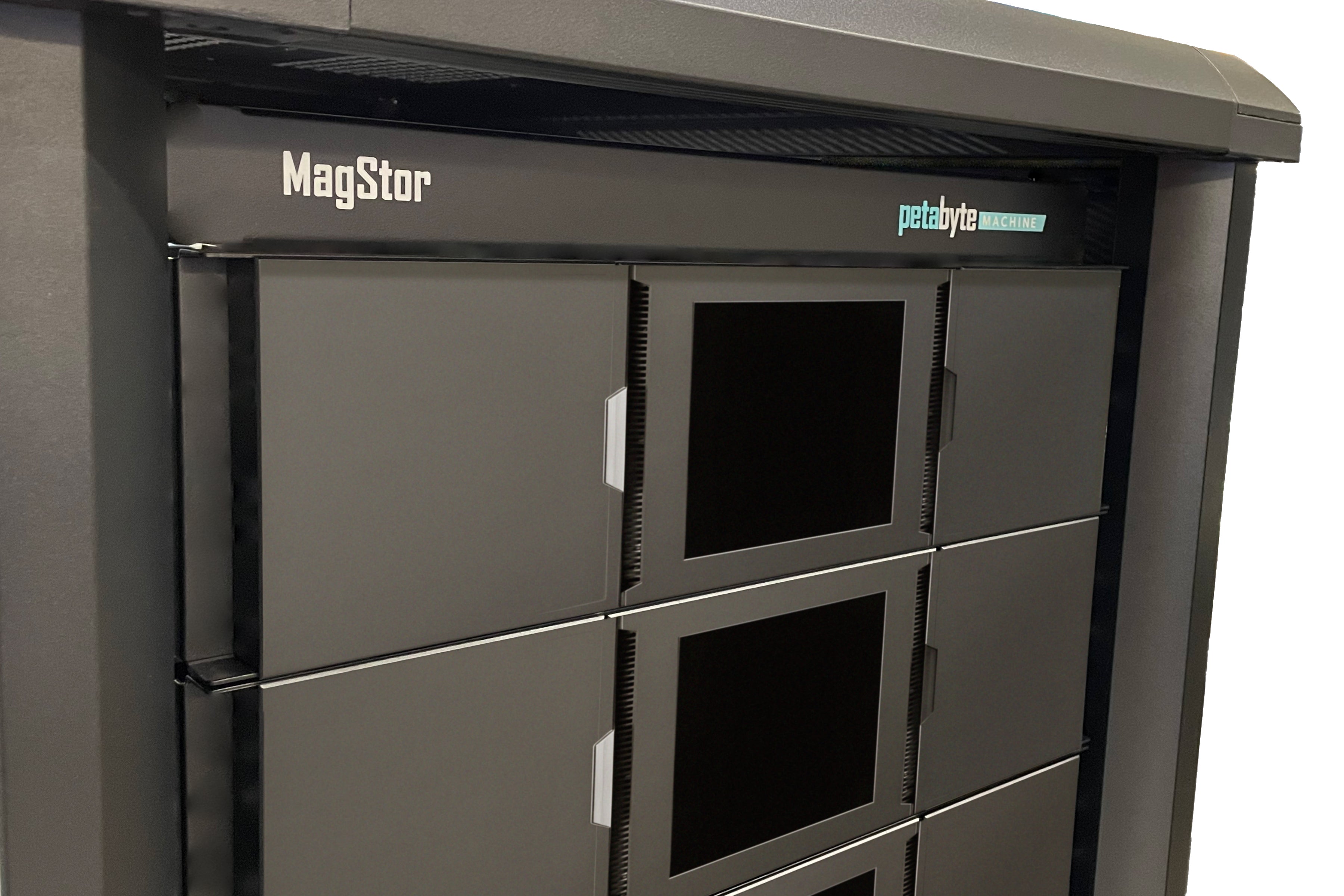 MagStor PetaByte Machine M6560 Tape Library